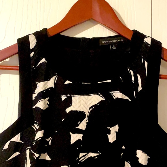 Banana Republic one-piece dress. - Picture 3 of 3